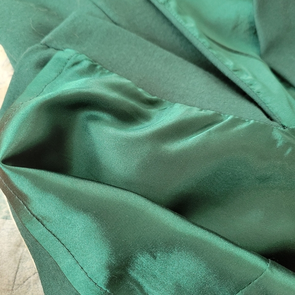 Elie Tahari dress with pleated neckline - Picture 4 of 9